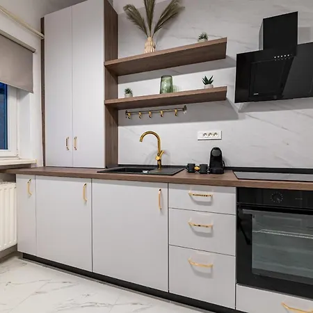 Chic Living In The Heart Of Bucharest: Piata Natiunilor Unite Apartment *