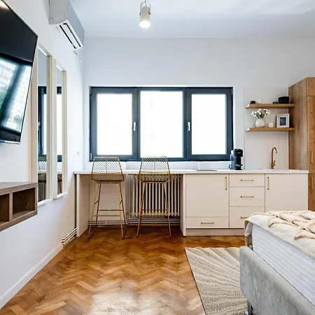 Chic Living In The Heart Of Bucharest: Piata Natiunilor Unite *